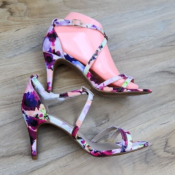 🩵NWOB Dream Pairs Gigi Floral Strappy Heels Size 7.5 - Picture 11 of 15